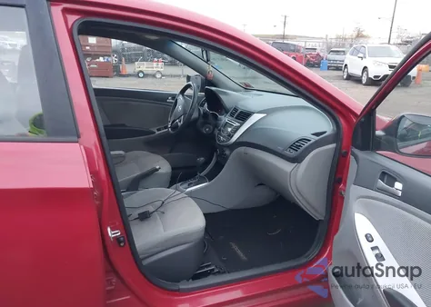 2012 Hyundai Accent Gs z USA, uszkodzony, nr VIN KMHCT5AE1CU043878